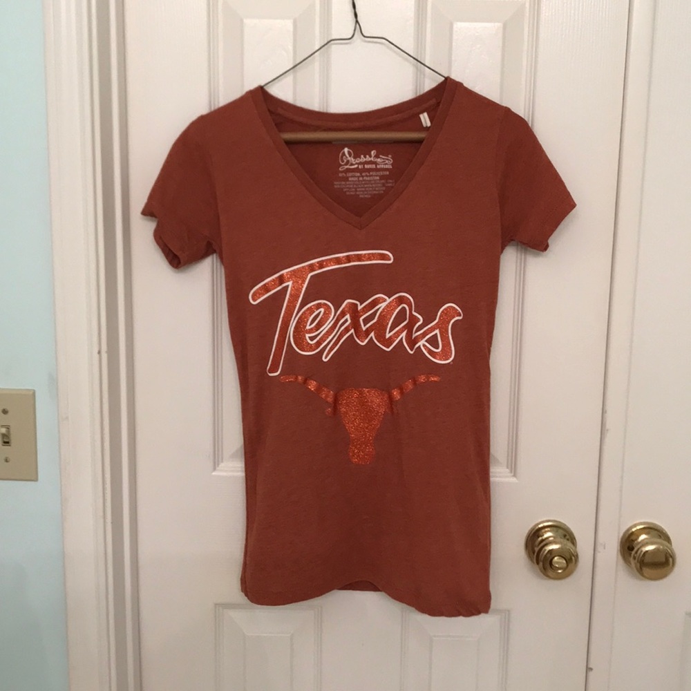 V-neck University of Texas t-shirt